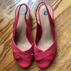 NWT Red sandals, Size 7